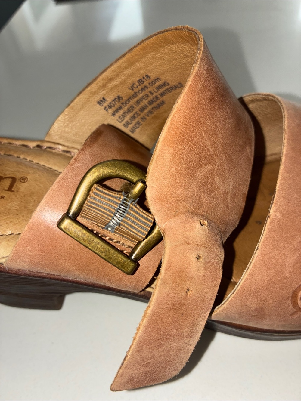 BORN EUC Wmn’s Genuine Leather Double-Band Buckle Slide Sandals in Cognac Size 8 - Picture 10 of 13